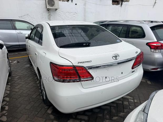 Toyota Premio 1.8 FWD 2019 Off white