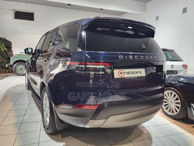 Land Rover Discovery 2018 Blue