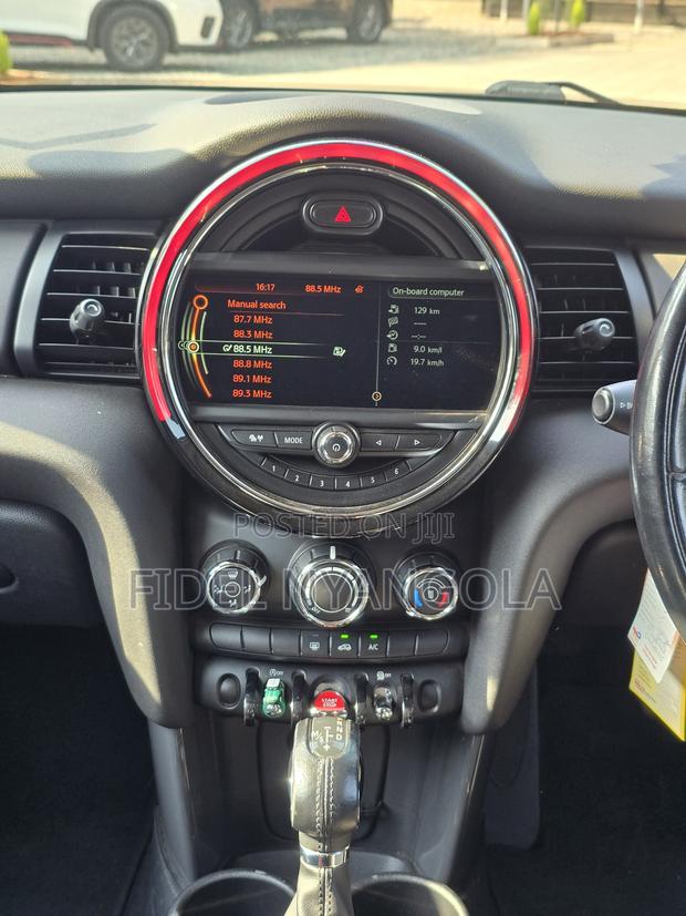 Mini Cooper 2016 Blue