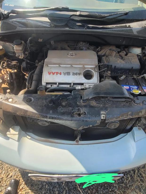 Toyota Harrier 2004 Silver