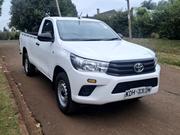 Toyota Hilux 2021 Pearl for sale