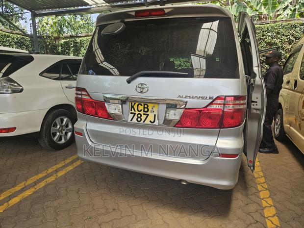 Toyota Alphard 2.4 Petrol FWD 2008 Silver