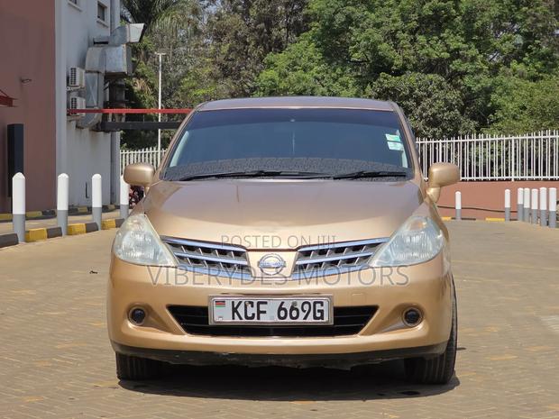 Nissan Tiida 2008 Gold