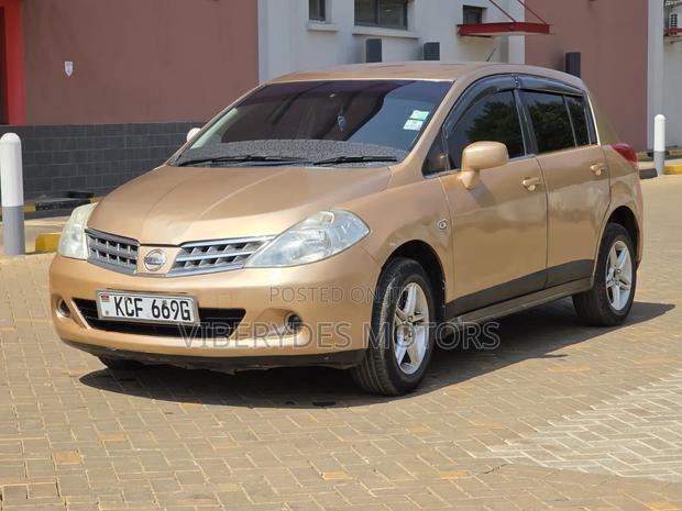 Nissan Tiida 2008 Gold