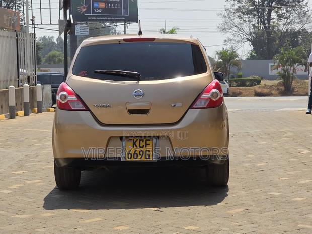 Nissan Tiida 2008 Gold