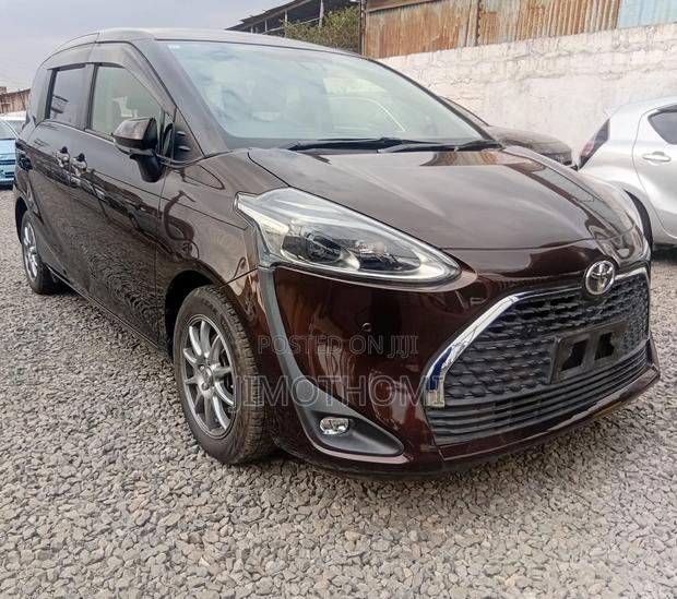 Toyota Sienta 2020 Brown