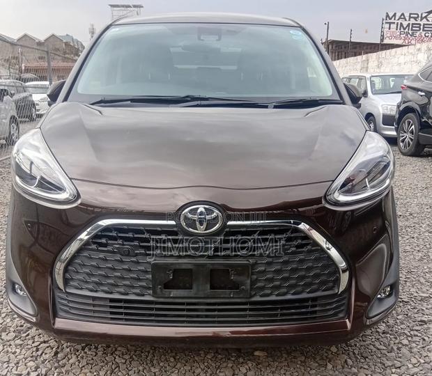Toyota Sienta 2020 Brown