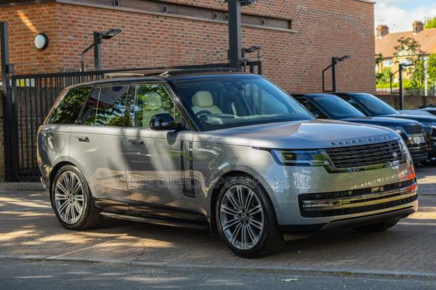 Land Rover Range Rover P400 SE LWB 7 Seat 2022 Gray
