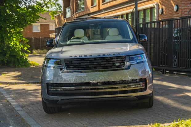 Land Rover Range Rover P400 SE LWB 7 Seat 2022 Gray