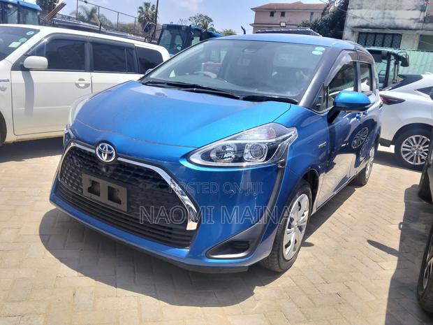 Toyota Sienta 2019 Blue