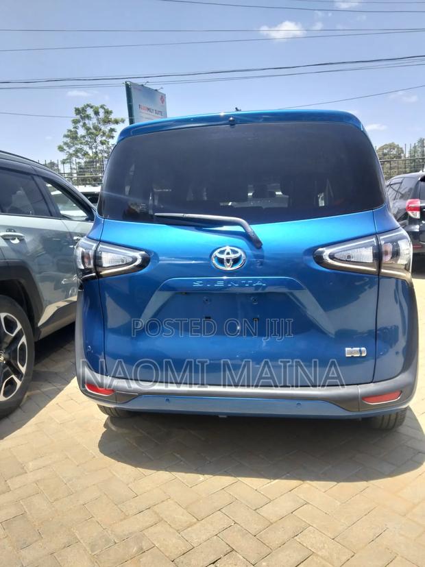 Toyota Sienta 2019 Blue