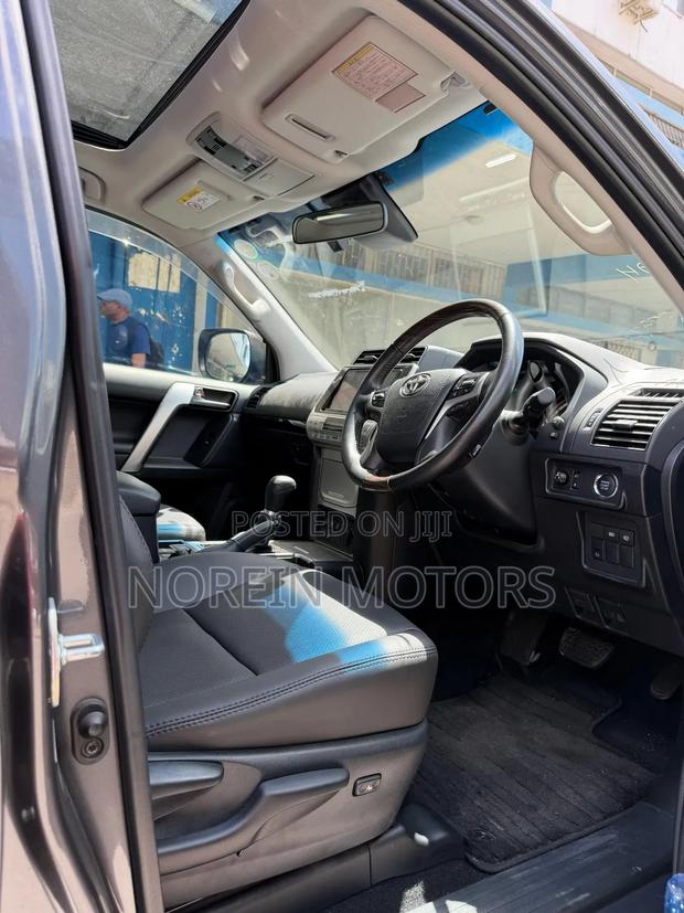 Toyota Land Cruiser Prado 2021 Gray