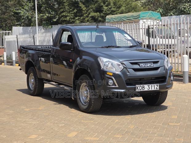 Isuzu D-MAX 2021 Gray