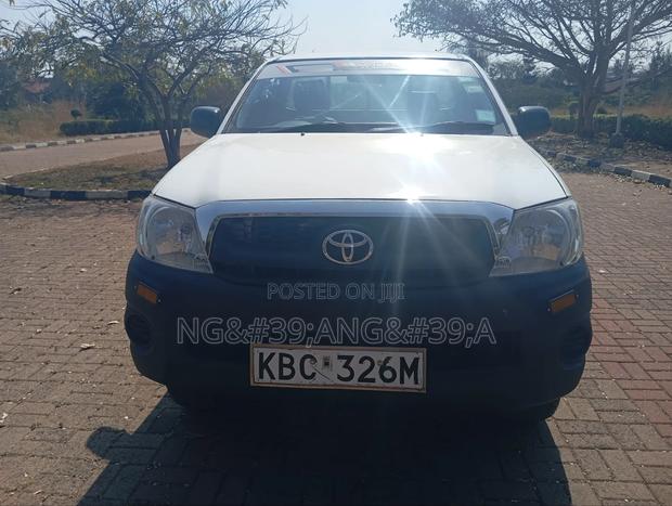 Toyota Hilux 2008 White