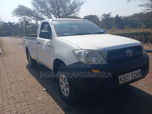 Toyota Hilux 2008 White