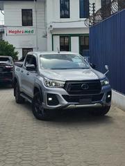 Toyota Hilux 2019 Gray for sale