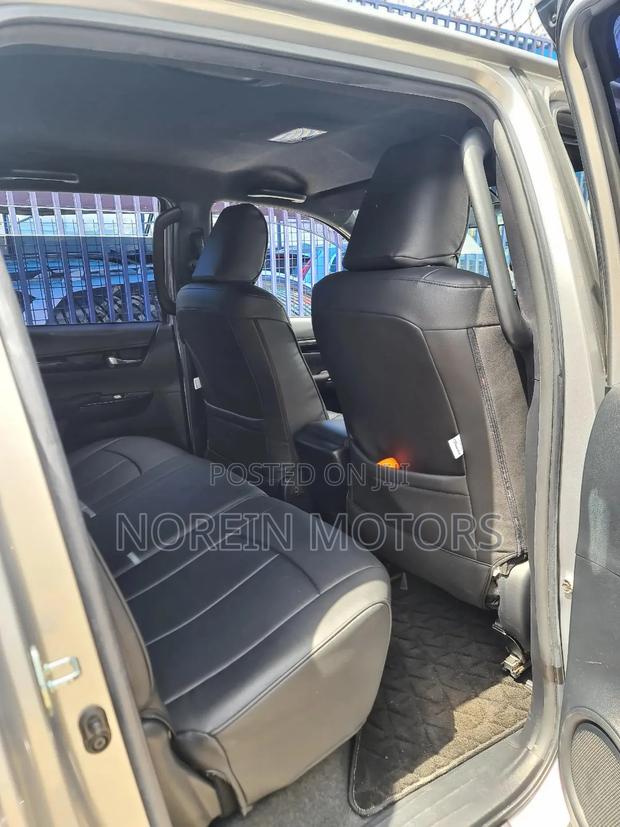 Toyota Hilux 2019 Gray