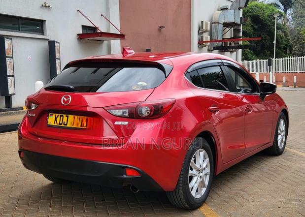 Mazda Axela 2015 Red