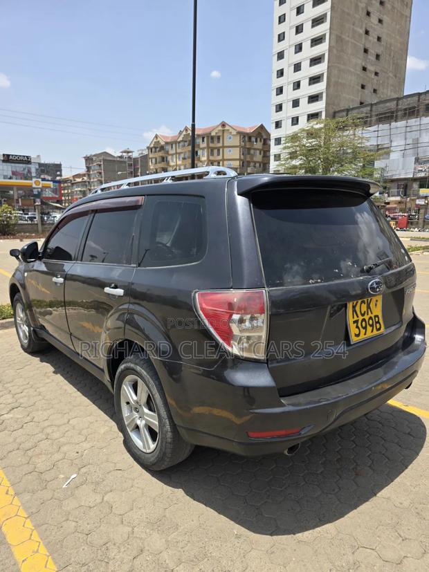 Subaru Forester 2010 Black