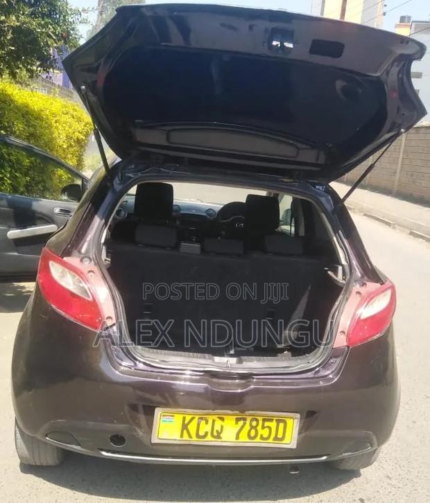 Mazda Demio 2011