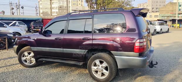 Toyota Land Cruiser 2006 Purple