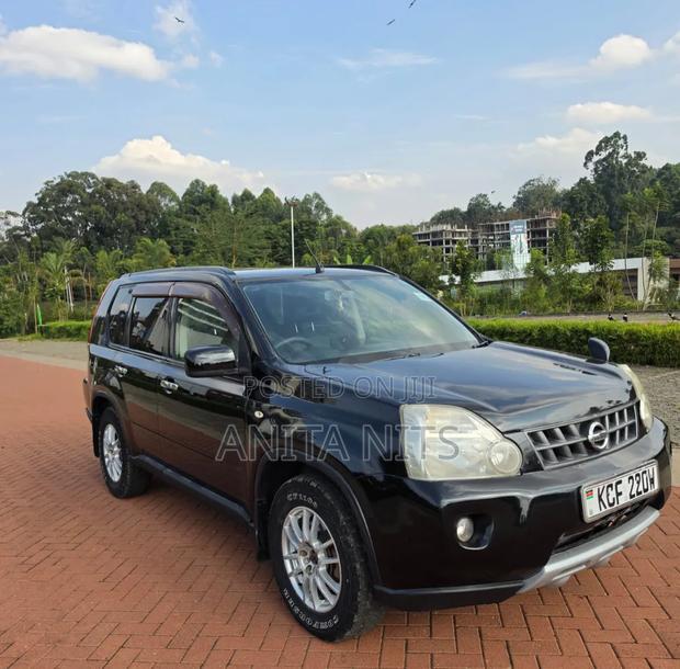 Nissan X-Trail 2.0 Petrol XE 2010 Black