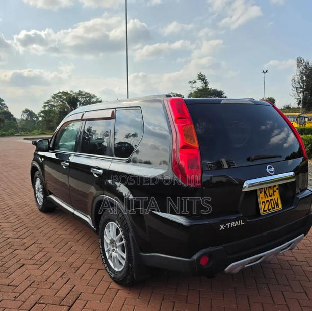 Nissan X-Trail 2.0 Petrol XE 2010 Black