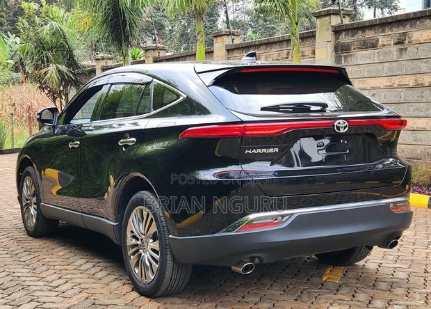 Toyota Harrier 2021 Black