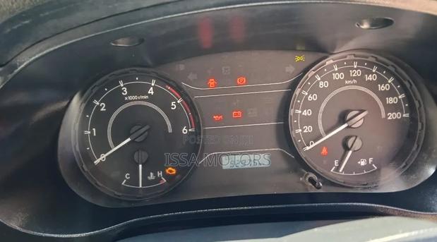 Toyota Hilux 2018 Gray