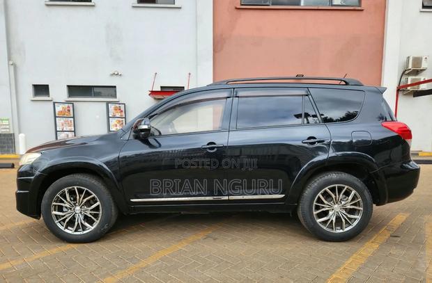 Toyota Vanguard 2013 Black
