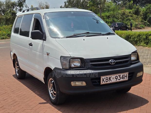 Toyota TownAce 2002 White