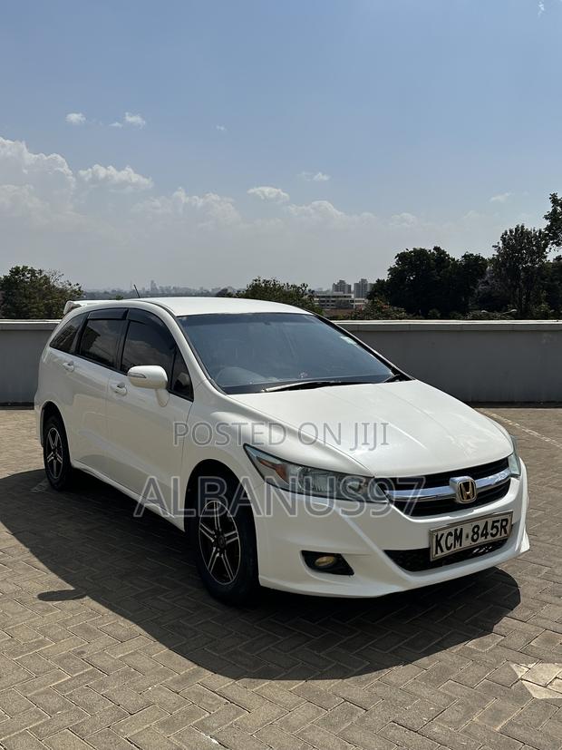 Honda Stream 2011 White