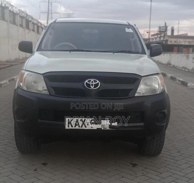 Toyota Hilux 2.5 D-4D SRX 2010 Silver