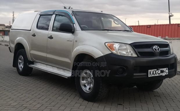 Toyota Hilux 2.5 D-4D SRX 2010 Silver