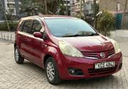 Nissan Note 2011 Red for sale
