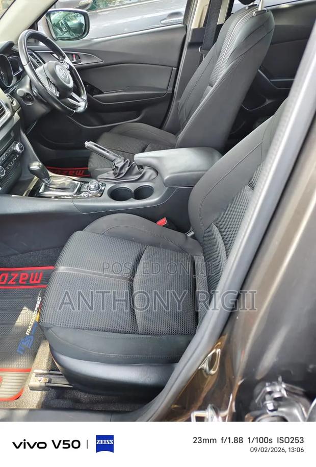 Mazda Axela 2018 Gray