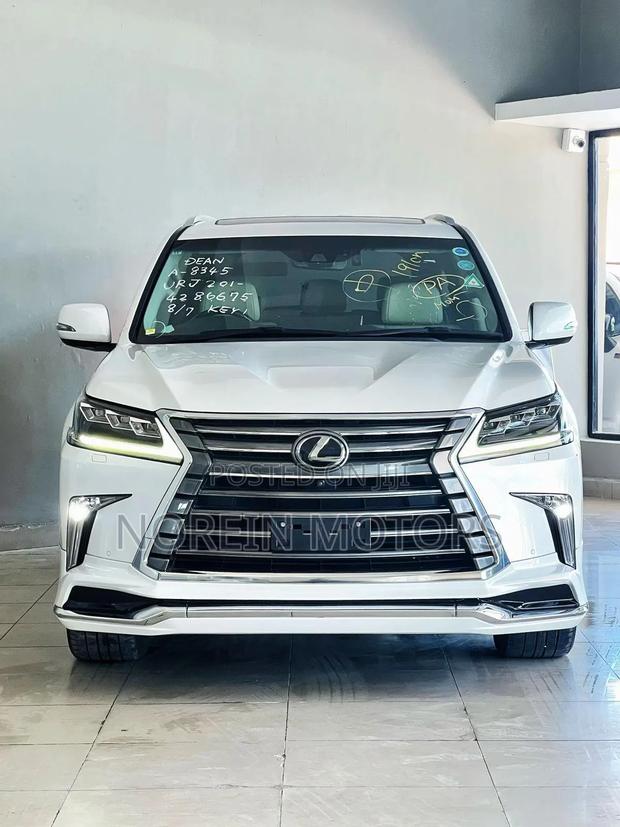 Lexus LX 2019 Off white