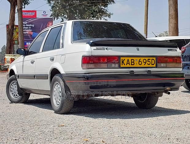 Mazda B-series 1990 White