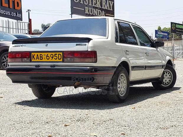 Mazda B-series 1990 White