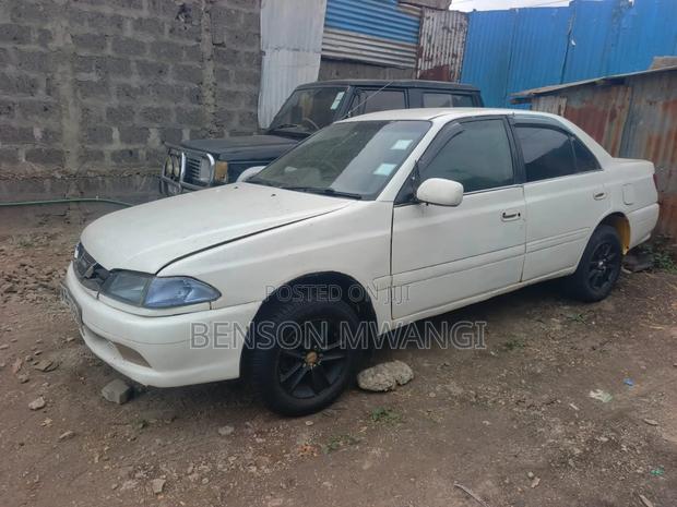 Toyota Carina 1.5 FWD Sedan 2001 White