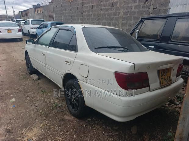 Toyota Carina 1.5 FWD Sedan 2001 White