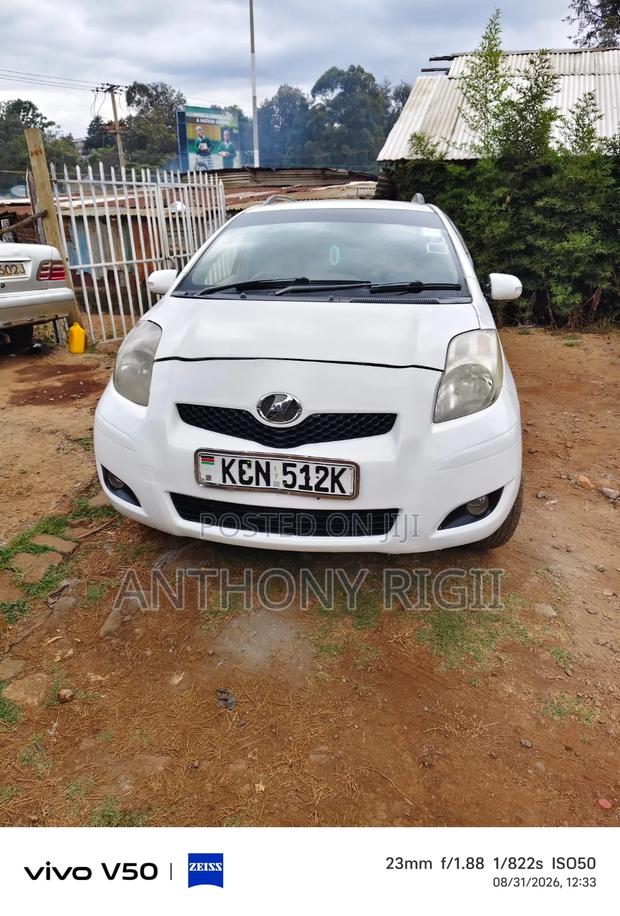 Toyota Vitz 2011 White