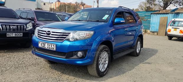 Toyota Fortuner 3.0 D AWD 2012 Blue