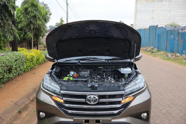 Toyota Rush 2019 Gold