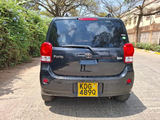 Toyota Porte 1.3 FWD 2014 Black