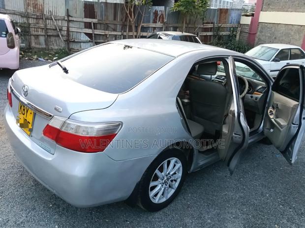 Toyota Premio 2010 Silver