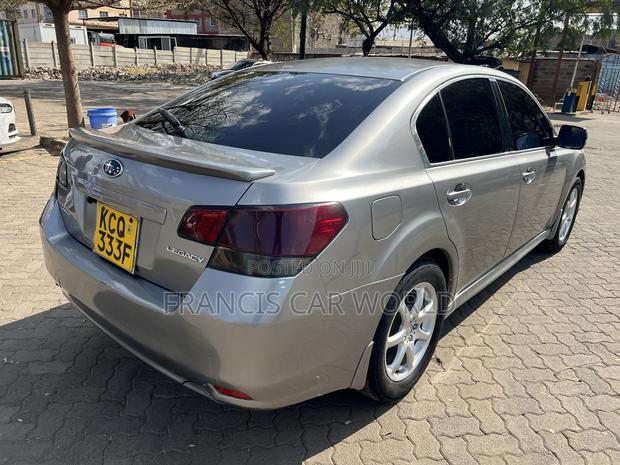 Subaru Legacy 2010 Gray