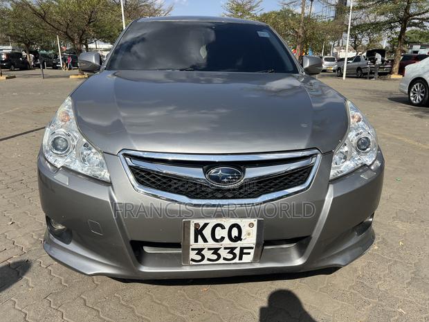 Subaru Legacy 2010 Gray