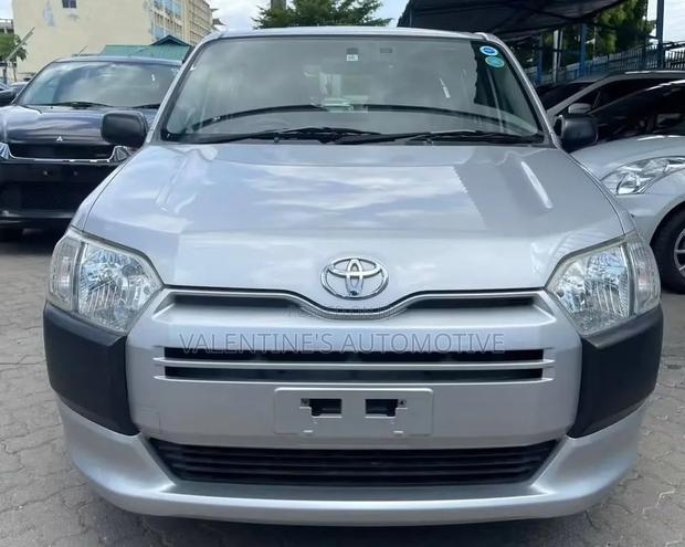 Toyota Probox 2019 Silver