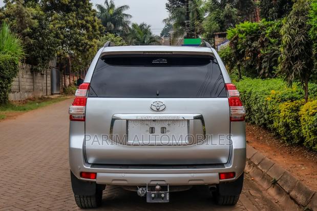 Toyota Land Cruiser Prado 2012 Silver